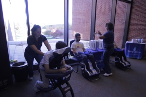 Jordan Minder/The Lamp Students enjoy a massage at Campus Spa Day in the A. Lincoln Commons.